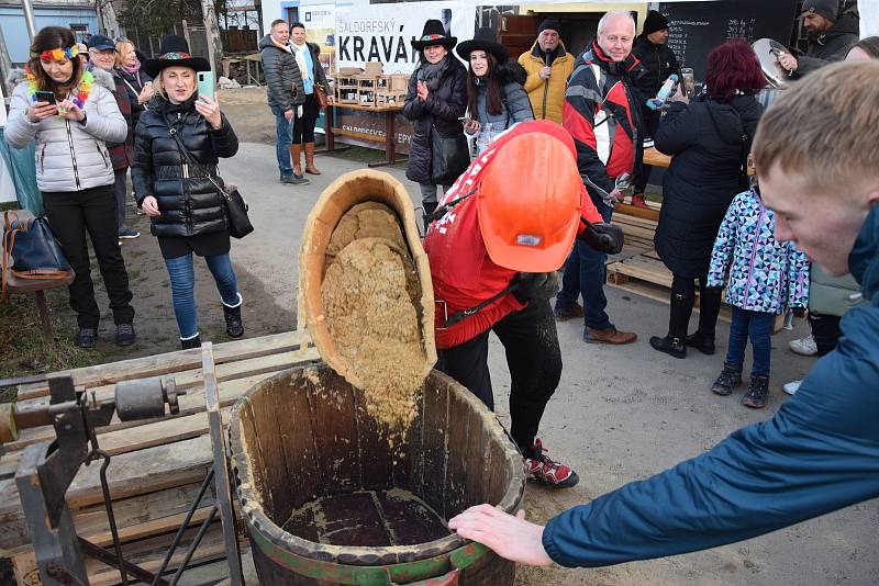 Sobota byla v Novém Šaldorfu na Znojemsku ve znamení dalšího ročníku recesistické akce Kopání písku pro Vídeň.