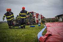 Jihomoravští hasiči ověřovali vhodnost zřízení dekontaminačního místa v Oleksovicích na Znojemsku.