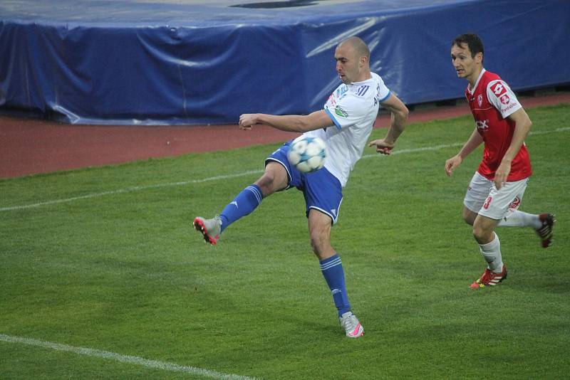 Znojemští fotbalisté nezvládli domácí duel 2. ligy s Pardubicemi a prohráli 0:1.