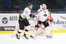Znojemští hokejisté (bílí) v rámci 39. kola Chance ligy prohráli na ledě Litoměřic 4:5 po prodloužení.