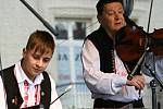 O víkendu vrcholil program Znojemských Velikonoc.  V sobotu bavila náměstí Cimbálová muzika Josefa Imricha.
