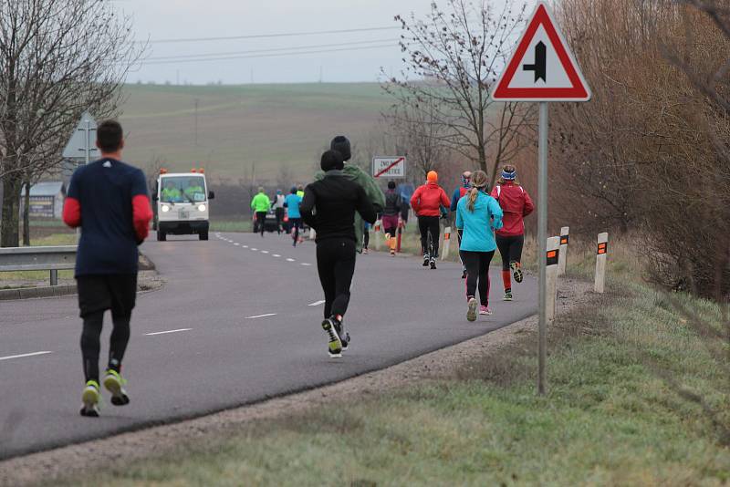 Tradiční Vánoční běh přilákal do Znojma na první svátek vánoční 218 běžců.