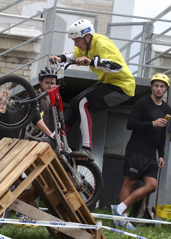 Znojemské Gránice ožily biketrialovým závodem.