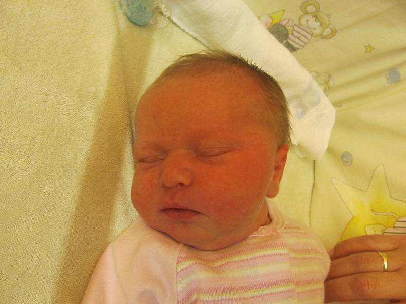 Sofie Petrů, 13.3., 51 cm, 3540 g, Pavlice