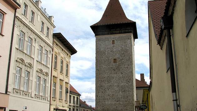 Vlkova věž na Kollárově ulici ve Znojmě.