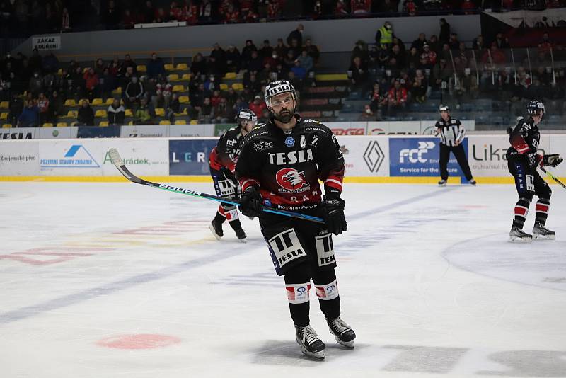 Hokejisté Znojma (černí) přivítali v 18. kole ICEHL na domácím ledě celek Lublaně.