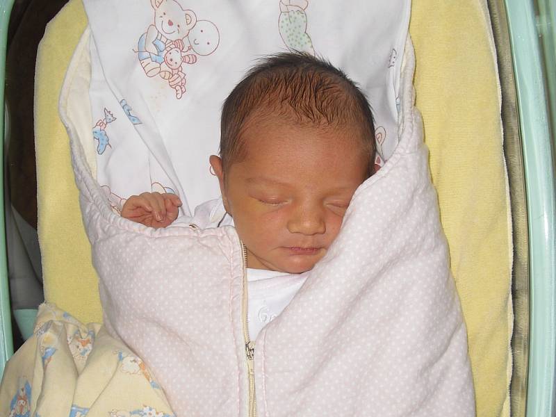 Karina Zatkalová, 53 cm, 3550 g, 24. 11. 2012, Břežany