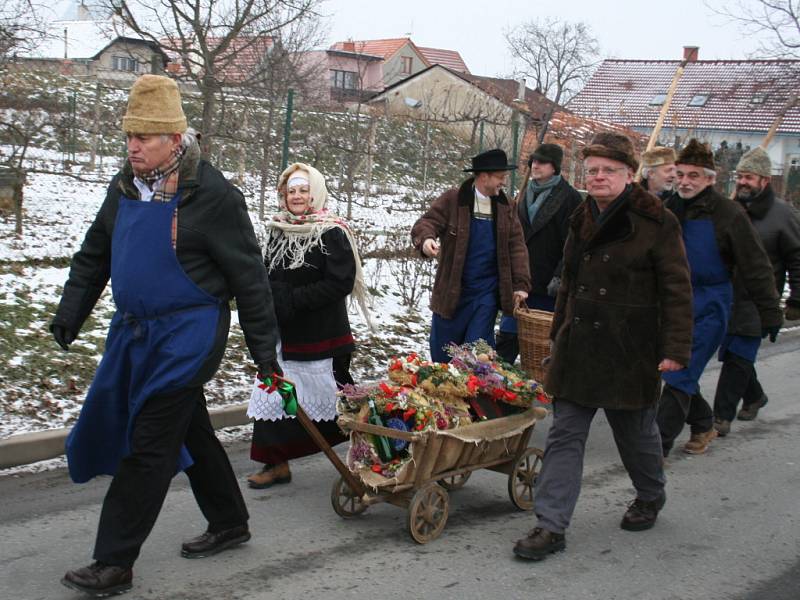 Hotaři koledovali po sklepech