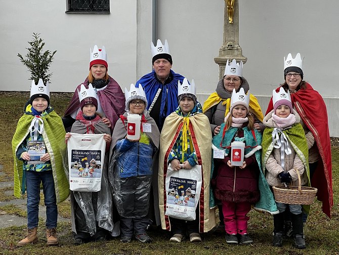 Koledníkům v Horním Břečkově déšť nevadil. Vesnicí prošli v sobotu 6. ledna.