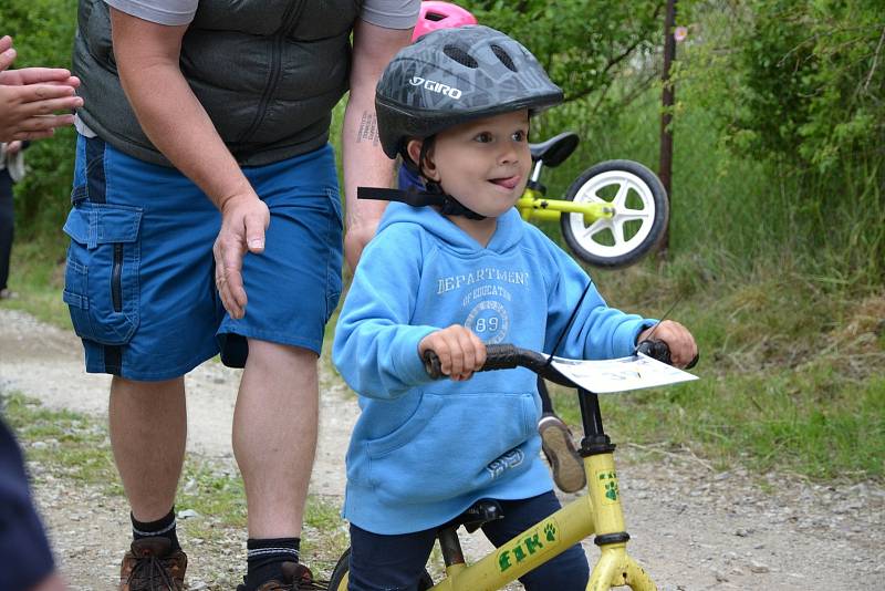 Čtvrtého ročníku Cyklistikiády se poslední květnovou sobotu zúčastnilo ve Vranovské vsi sedm desítek dětí. Foto: Z. Kasal