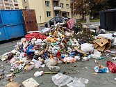 Obyvatelé Znojma mají rezervy ve třídění odpadu. Ukázala to fyzická analýza, která se konala v polovině září na náměstí Svobody.