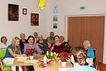 V Domově seniorů ANAVITA v Šanově, specializovaného na klienty s Alzheimerovou chorobou a demence, zpívalo celkem 20 klientů společně s pracovnicemi domova.