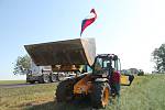 Protesty zemědělců na Znojemsku proběhly klidně. Traktory tam stály mimo hlavní silnice.