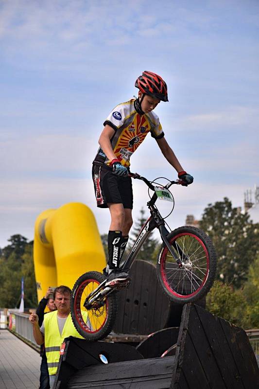 Znojemský biketrialista René Vymětal obhájil poslední listopadový víkend titul mistra republiky.