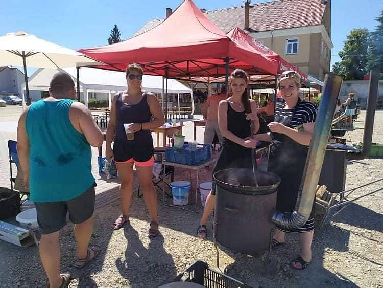 Třetí Gulášfest v Jiřicích u Miroslavi.