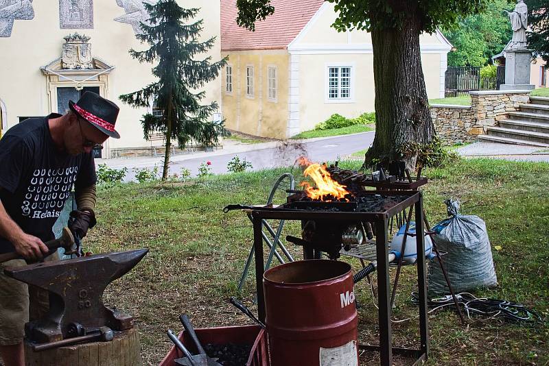 První červencový víkend patřil v Hlubokých Mašůvkách v pátek letnímu jarmarku a v sobotu hlavní pouti.