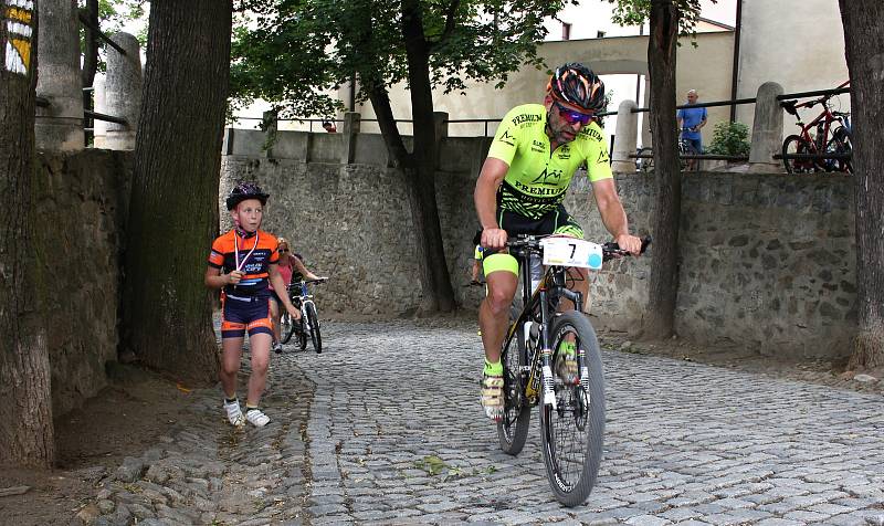 Čtyřiadvacátého ročníku Velké ceny města Znojma se zúčastnilo celkem 110 jezdců.