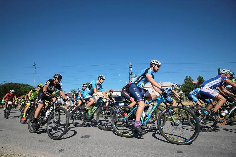 Vinařská 50 přilákala v sobotu do Šatova na 1200 cyklistů.