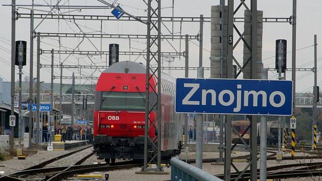 12. listopadu 2009 přijel do Znojma historicky první elektrický vlak.