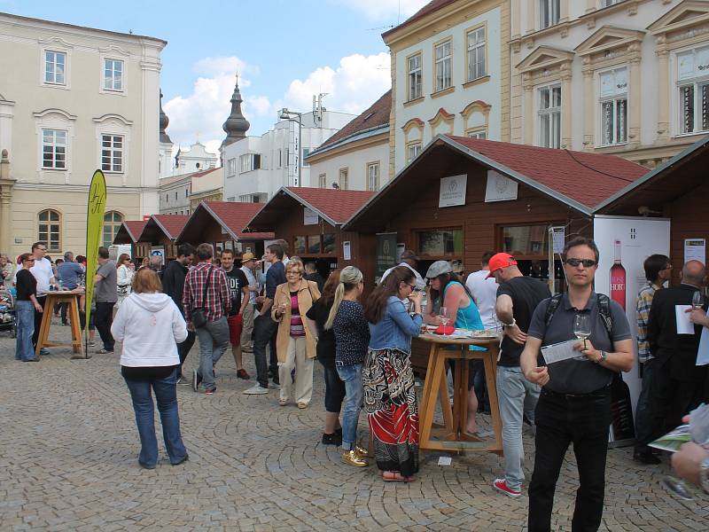 Festival vín VOC Znojmo i letos zaplnil celé Horní náměstí.