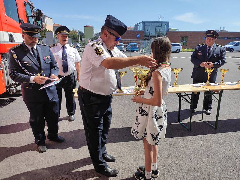 Znojemští gymnazisté uspěli v literární soutěži Požární ochrana očima dětí. Studentka Karolína Velebová ve své kategorii zvítězila v  celostátním kole.