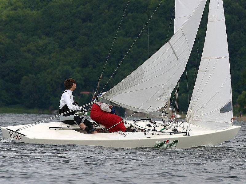 O víkendu proběhl na jezeře Vranovské přehrady další okruhový závod jachtařů nazvaný Moravia Cup.