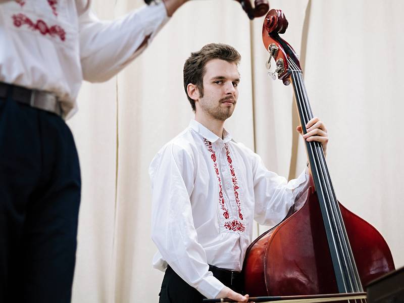 Šatovská výstava vín přilákala na Bílou sobotu stovky návštěvníků. Spolek vinařů pořádal už šestatřicátý ročník oblíbené přehlídky.