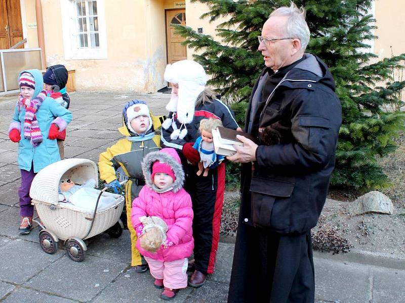 Na Hradišti se symbolicky rozloučili s Vánoci.