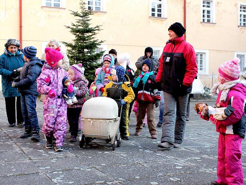 Na Hradišti se symbolicky rozloučili s Vánoci.