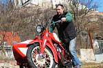 Majitel znojemského Muzea motorismu Jan Drozd kompletně zrenovoval motocykl JAWA 500 OHV „Rumpál“ vyrobenou v roce 1930 v počtu zhruba jednoho tisíce kusů. Teď bude opravená motorka další chloubou jeho muzea na Koželužské ulici.