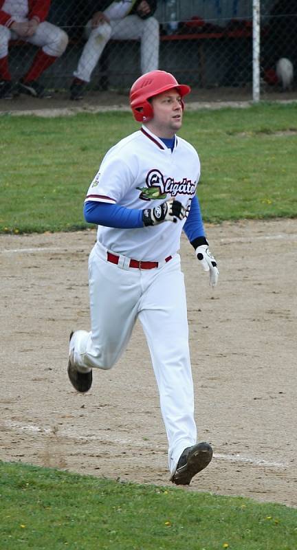 Baseballisté znojemských Aligátorů (v bílém).