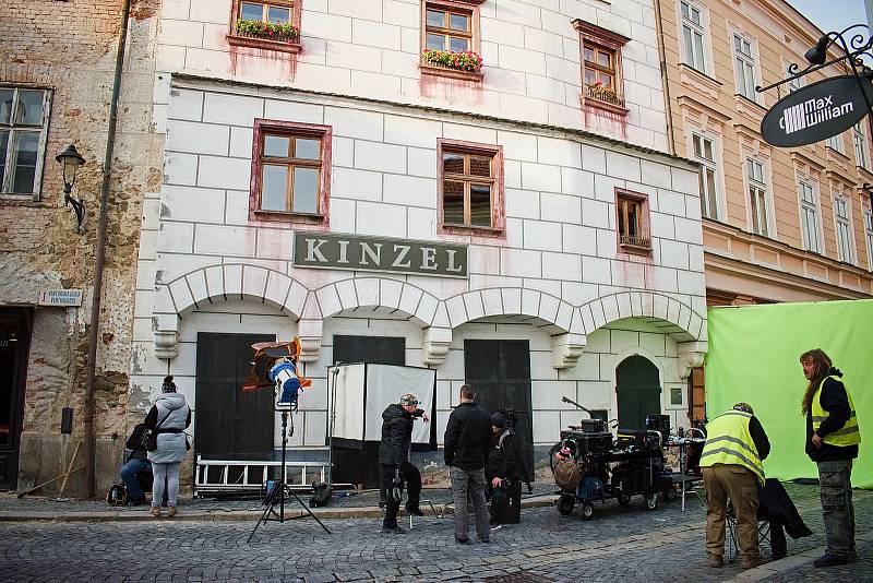 Velkou Mikulášskou ve Znojmě proměnili filmaři v ulici slovenského města ve čtyřicátých letech minulého století.
