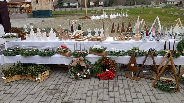 Třetí listopadovou sobotu se  v Jiřicích u Miroslavi uskutečnil již jedenáctý ročník Grazeljády a předvánočních trhů.