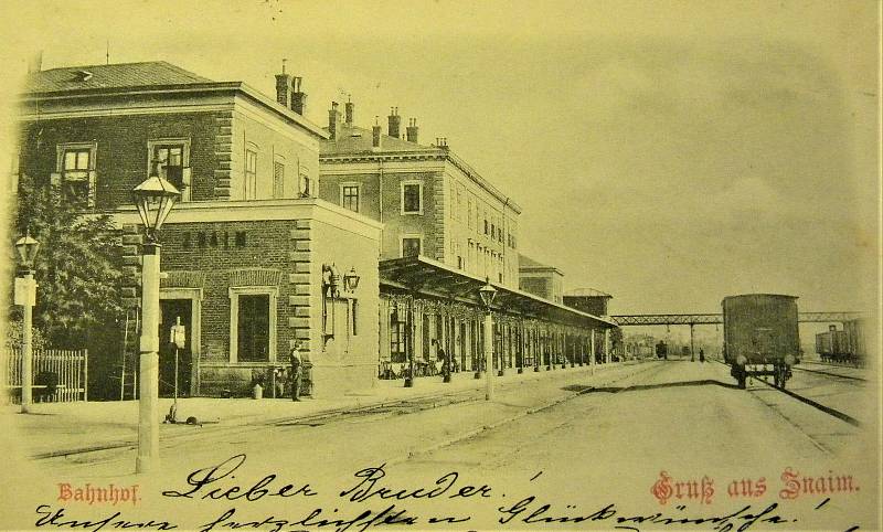 Znojemské nádraží okolo roku 1900.