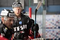 Hokejoví Orli (černí) vyzvali první lednový pátek na domácím ledě celek Dornbirnu v rámci 45. kola mezinárodní soutěže ICEHL.