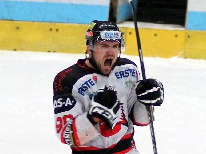 Hokejový útočník Jan Lattner.
