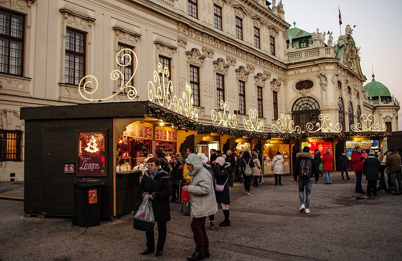Obrazová vzpomínka na tradiční adventní trhy ve Vídni
