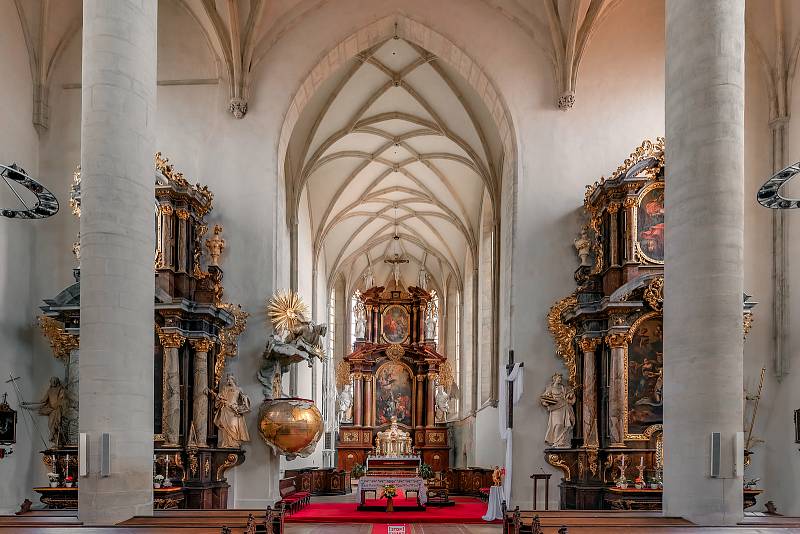 Hlavní znojemský kostel sv. Mikuláše uchovává důstojnost a krásu staletí.