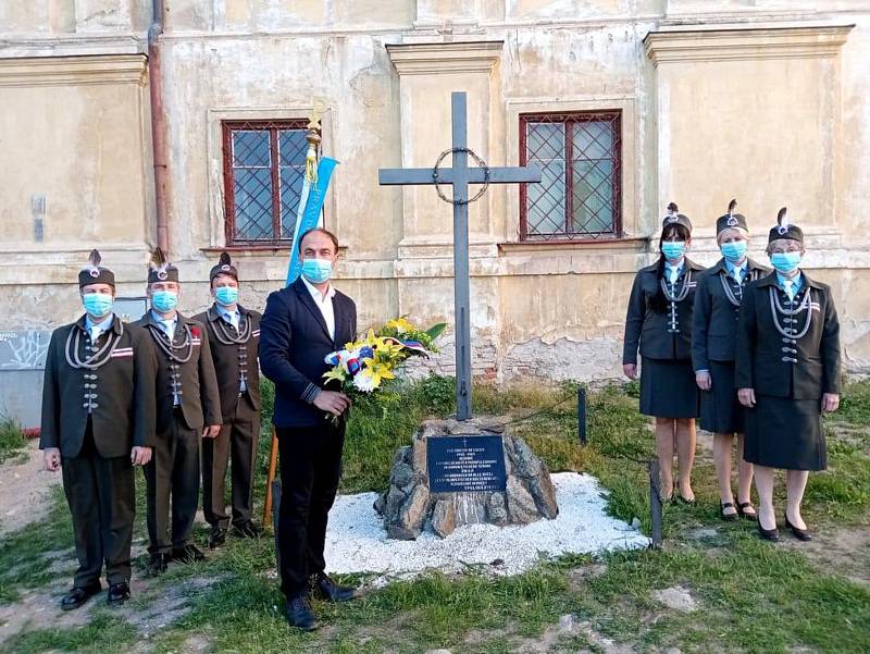 Orli ve Znojmě uctili památku obětí II. světové války a svých padlých hrdinů.