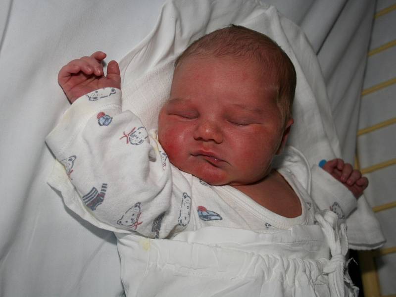 Nicolas Uher, 54cm, 4800g, 15.2.2009, Znojmo