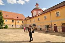 Rotunda z poloviny jedenáctého století. To je nejvýznamnější nález archeologů v kostele sv. Hippolyta na Hradišti ve Znojmě. Svými rozměry ji nepředčí žádná rotunda na Moravě ani v republice.