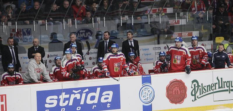 Čeští hokejisté utrpěli v přípravě na mistrovství světa debakl od Švédska 2:7. 