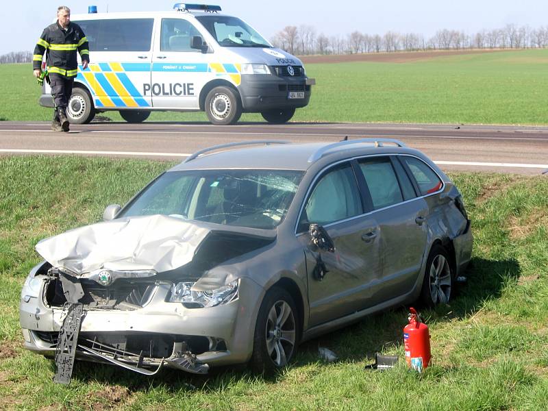 K tragické nehodě vyjížděli záchranáři v pátek 31. března k mackovické křižovatce.