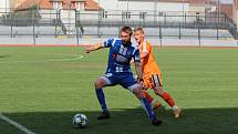 Fotbalisté Znojma (v modrém) remizovali v pátek během generálky na MSFL s B-týmem Sigmy Olomouc 0:0.