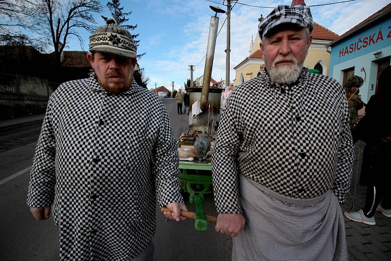 Tasovičtí zažili zábavu. O předposledním únorovém víkendu pořádali místní dobrovolní hasiči tradiční masopust.