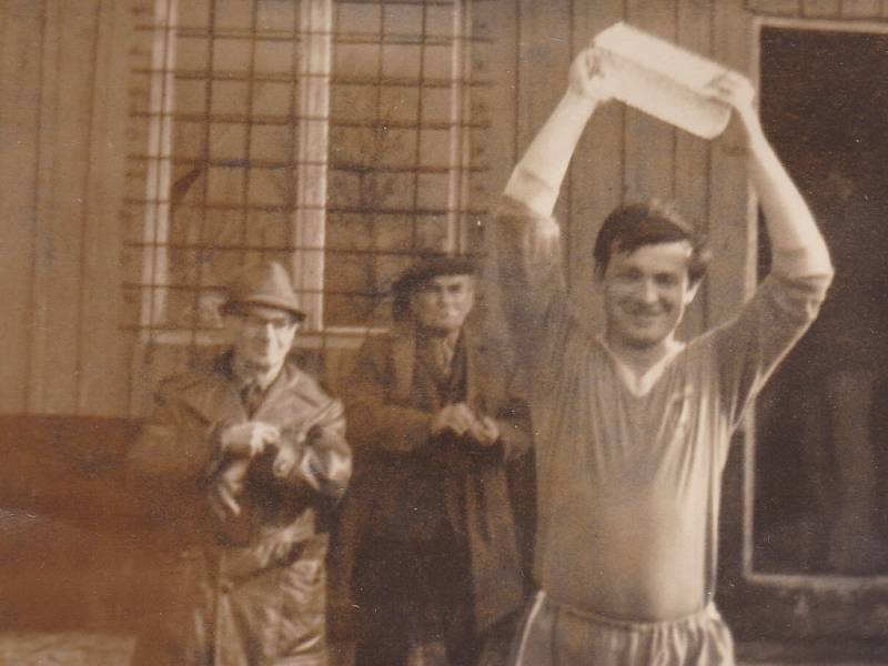 Jevišovickým fotbalem prošly stovky fotbalistů. Nyní je zde moderní hřiště, které využívají nejen místní sportovci. 