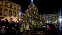 S první nedělí adventní se do Znojma vrátil oblíbený Znojemský advent. Rozsvícení vánočního stromu přilákalo tisíce návštěvníků.