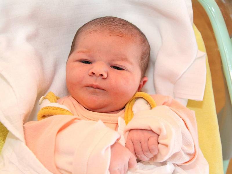 Nikol Vančurová, 51cm, 3740g, 24.3.2011, Skalice.