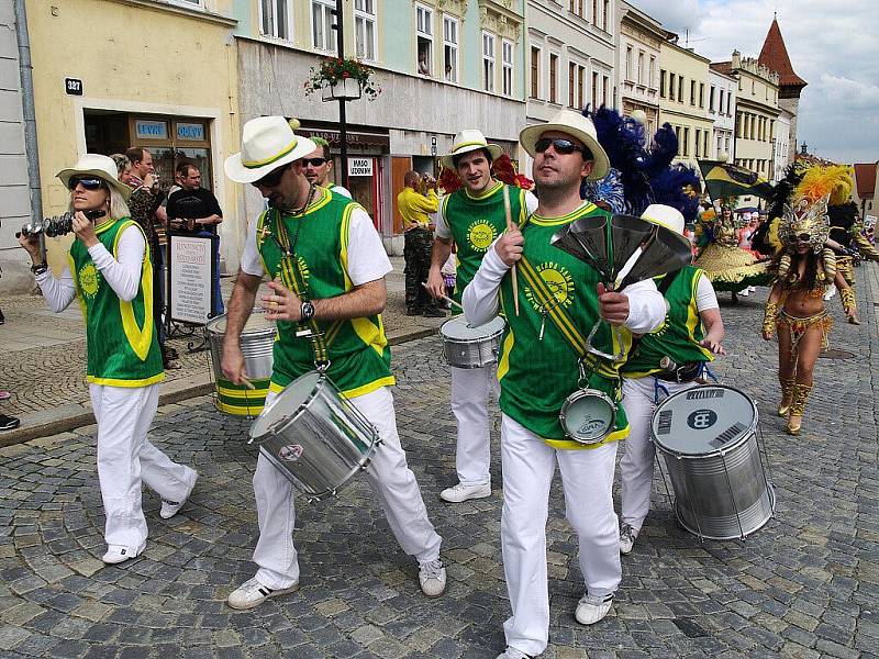 Majáles zpestřil Karneval v ulicích