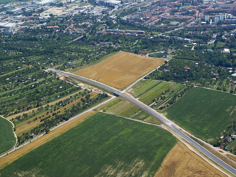 Letecké snímky zablokované stavby znojemského obchvatu